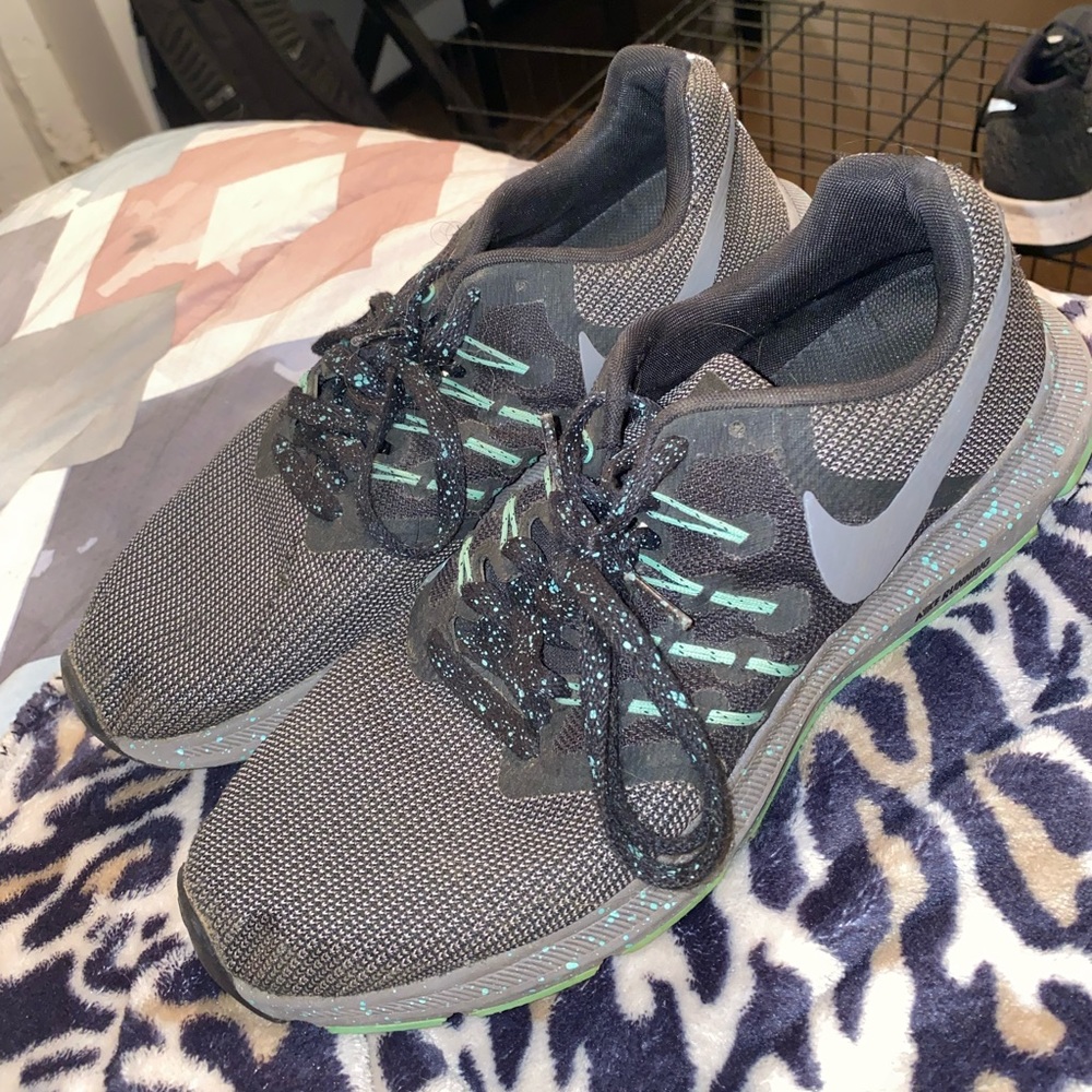 Nike Tennis Shoes